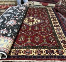 Tapis orientaux colorés et élégants